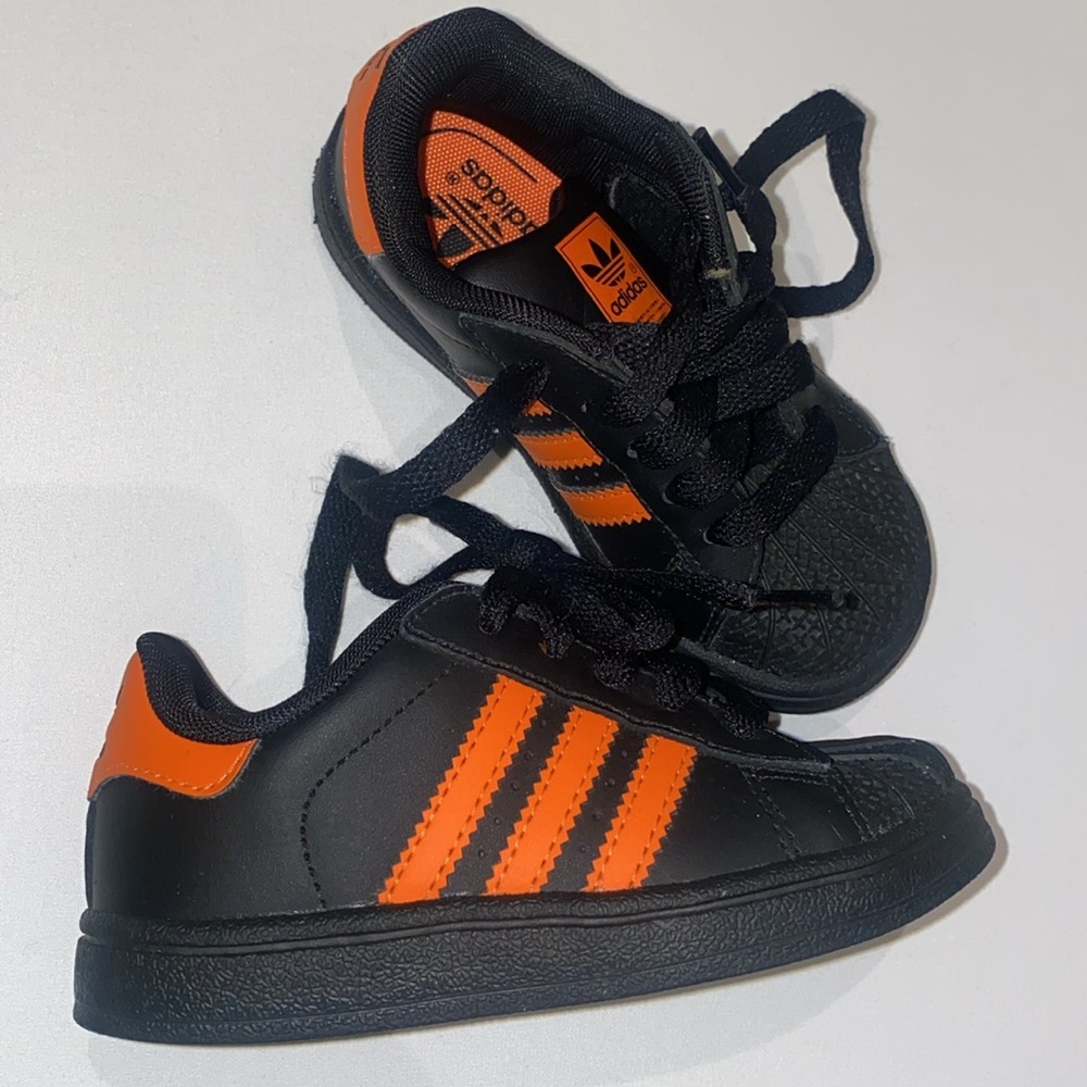 Adidas Sneakers Shoes Orange Black Traditional 3 Stripe Youth 8 size 8K